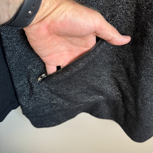 Active Zone Weekend Collection Women's Black Metallic Long Sleeve Top‎ Size X - Picture 3 of 12